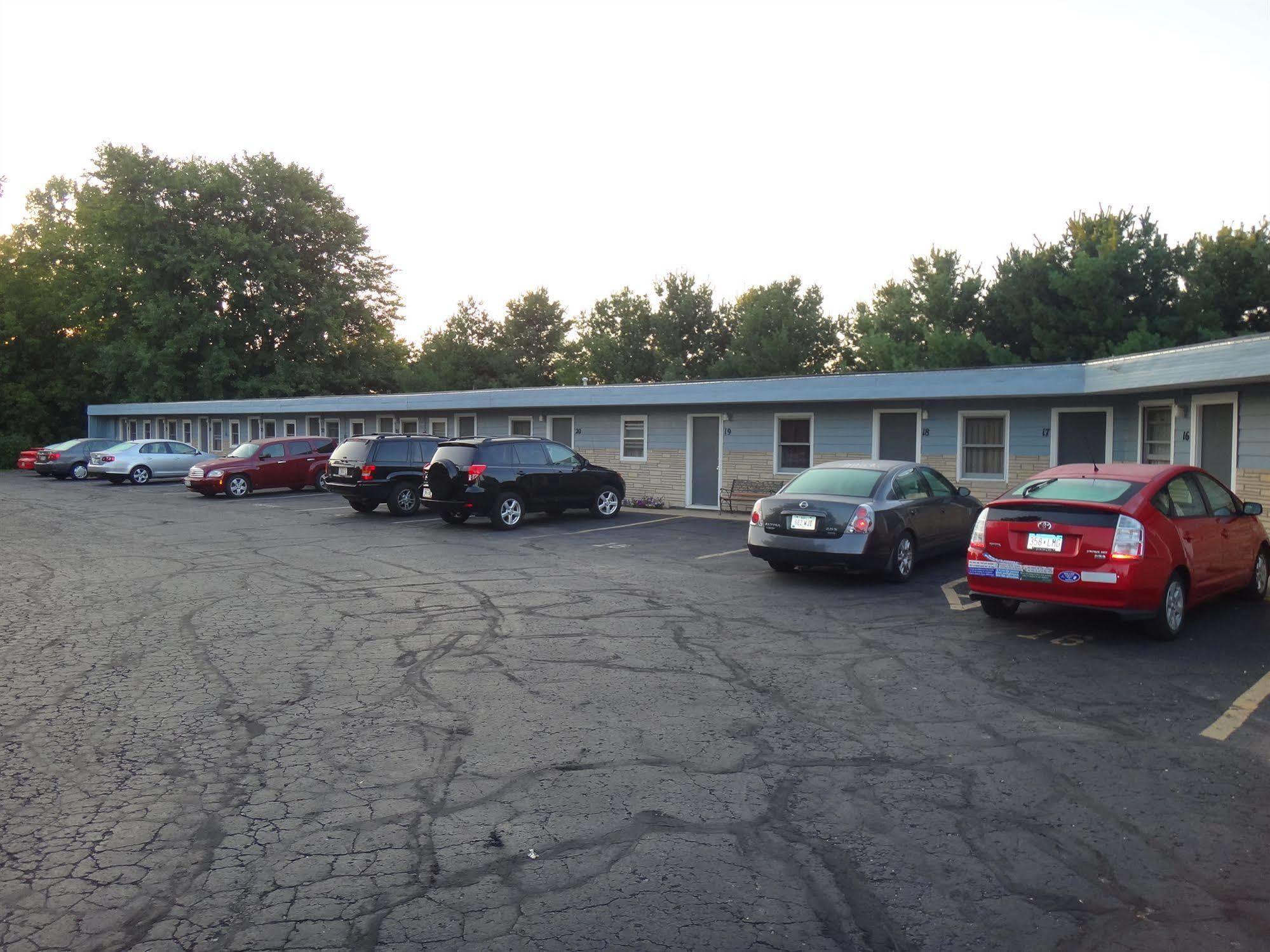 Pine Ridge Motel Dodgeville